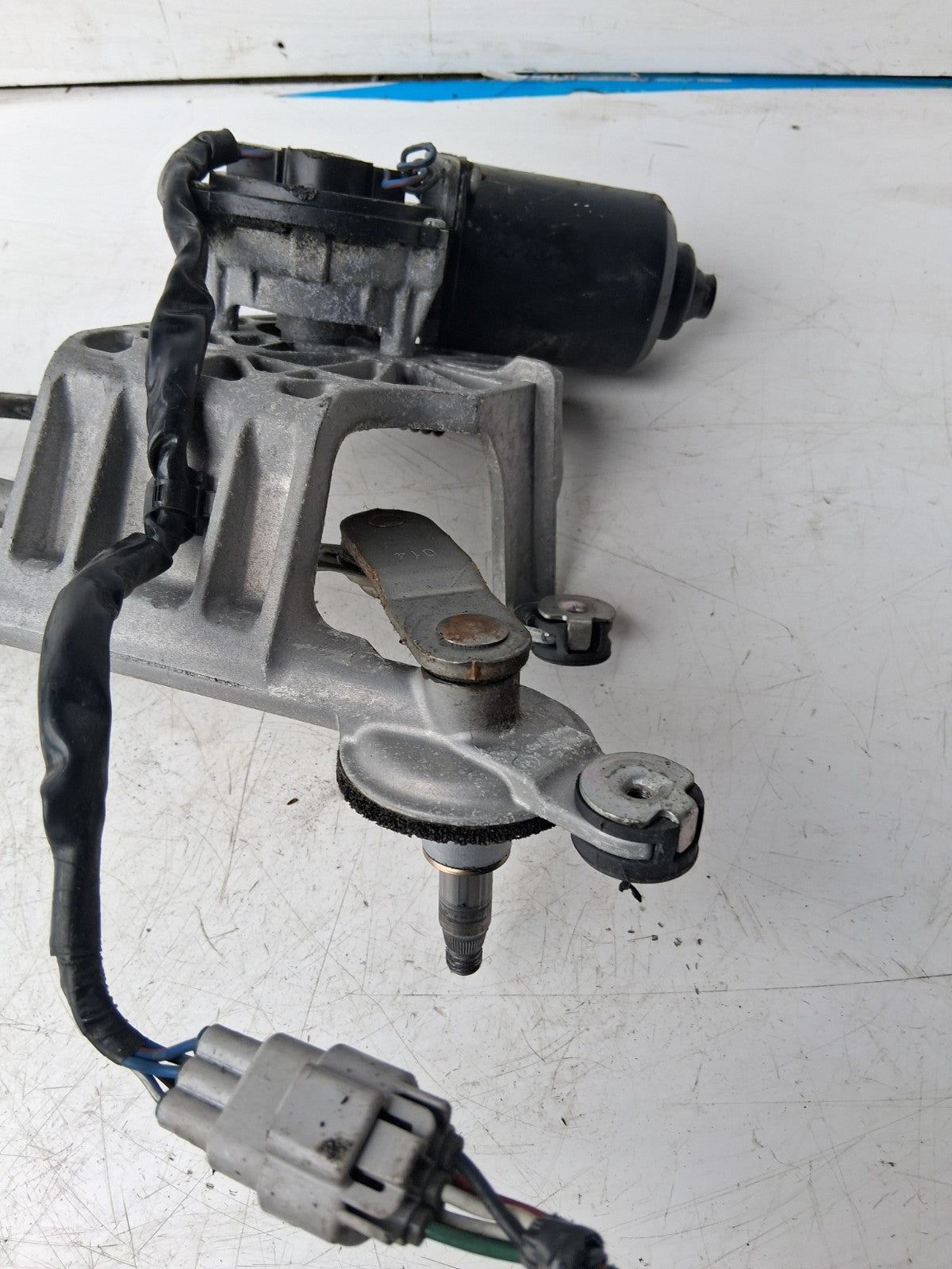 TOYOTA ESTIMA MK3 2013 FRONT WIPER MOTOR LINKAGE UNIT 8511028040