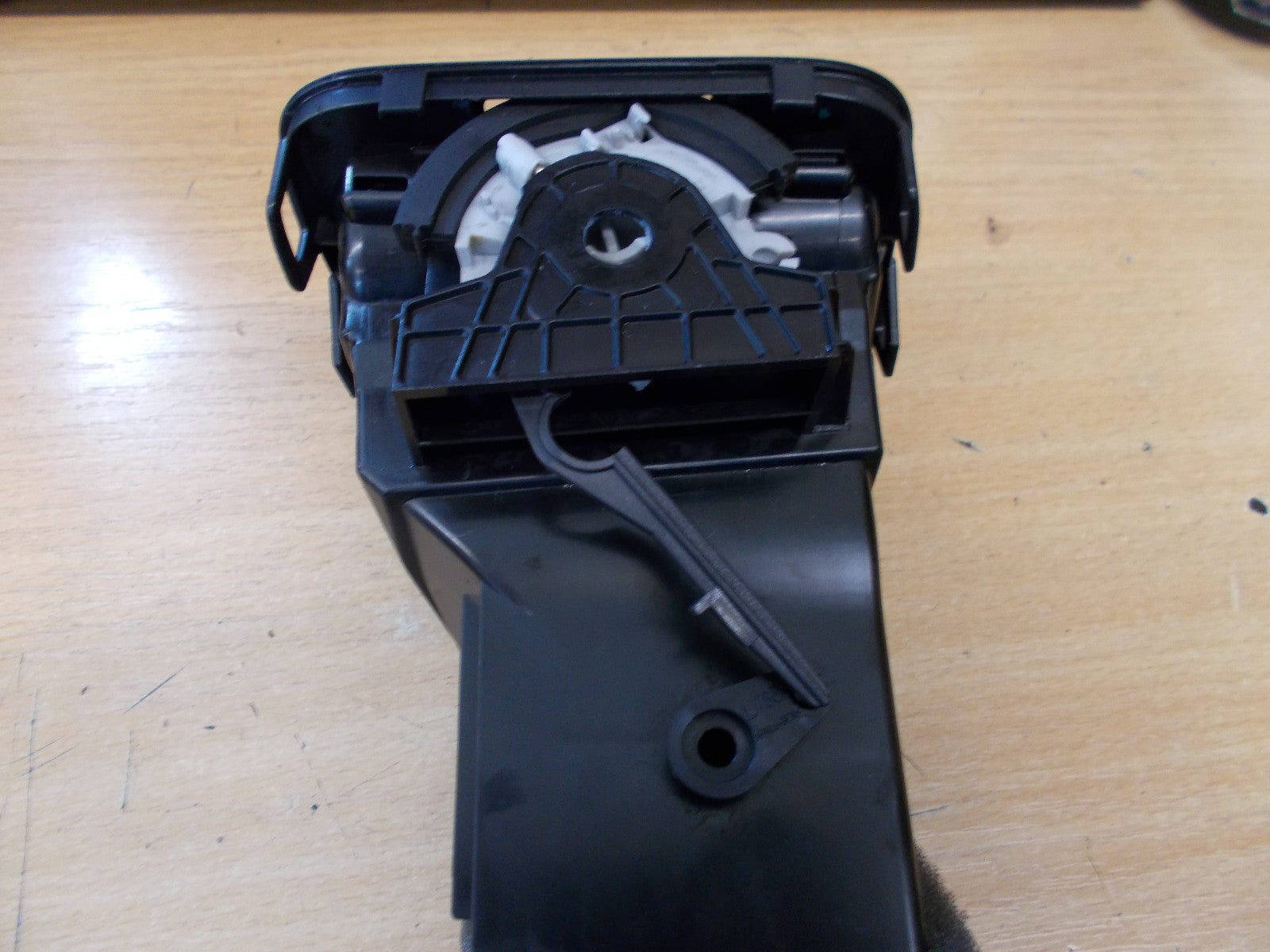2006 VW NS DASHBOARD AIR VENT 1Q0819703