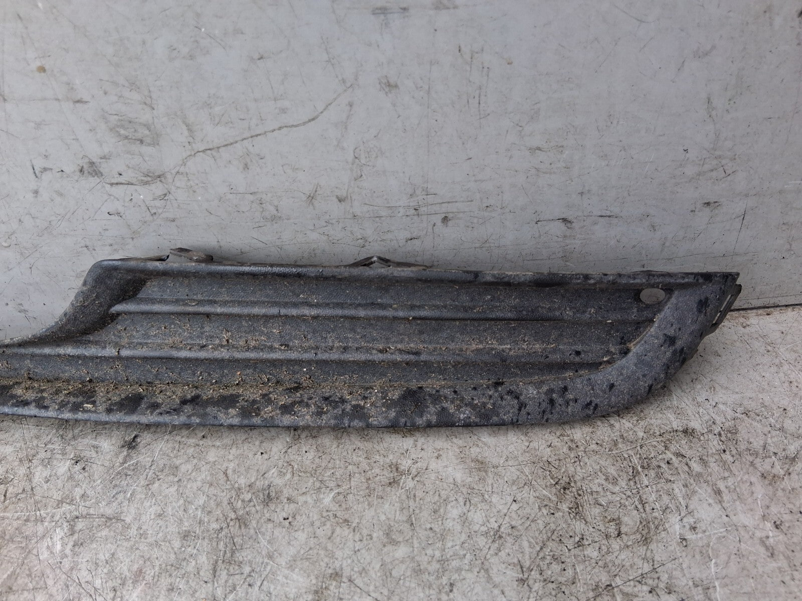 VW GOLF MK7 NSF PASSENGER SIDE FRONT BUMPER LOWER GRILLE 5G0853665