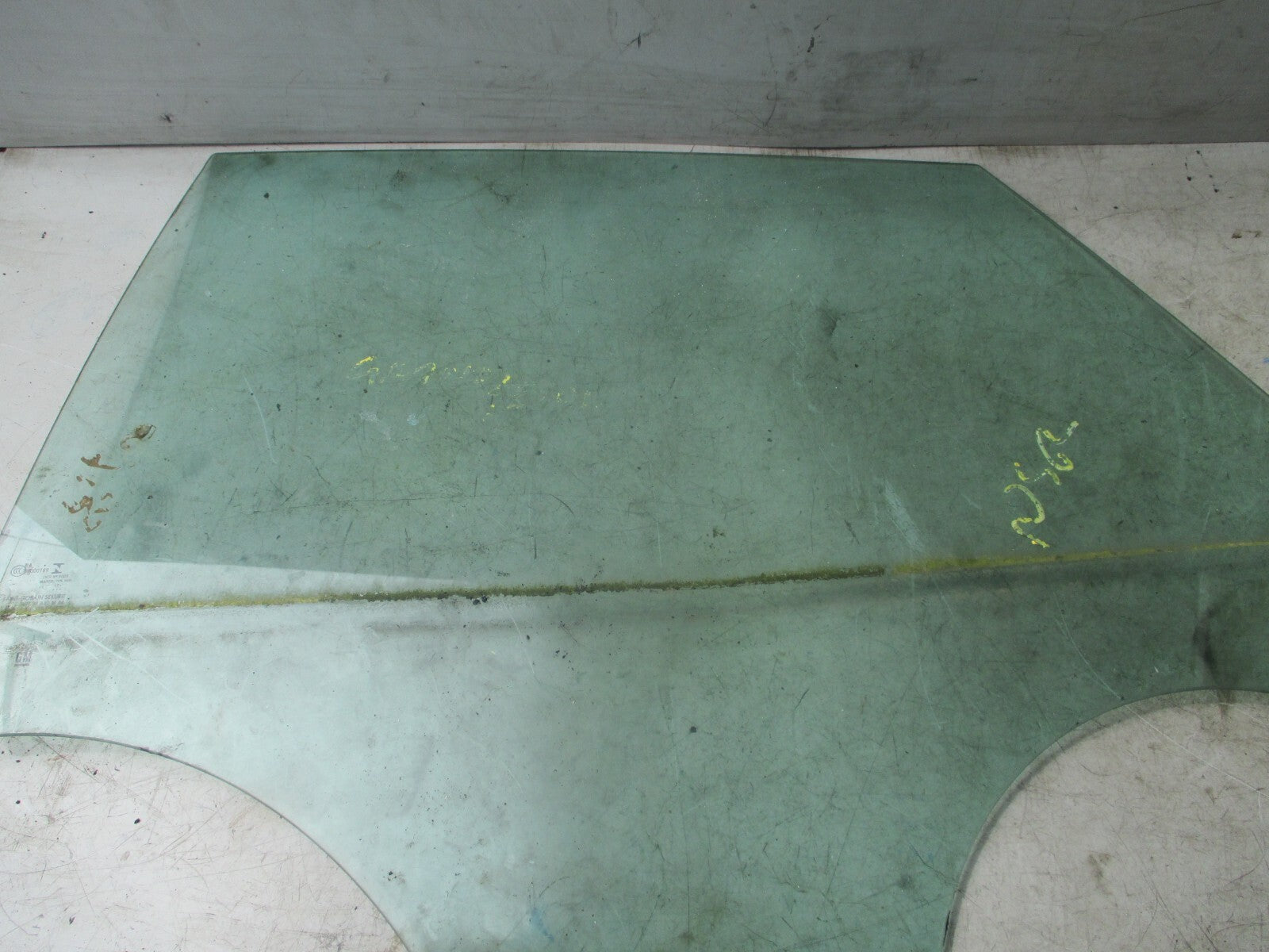 CITROEN C4 FRONT DOOR WINDOW GLASS DOT39AS2M34