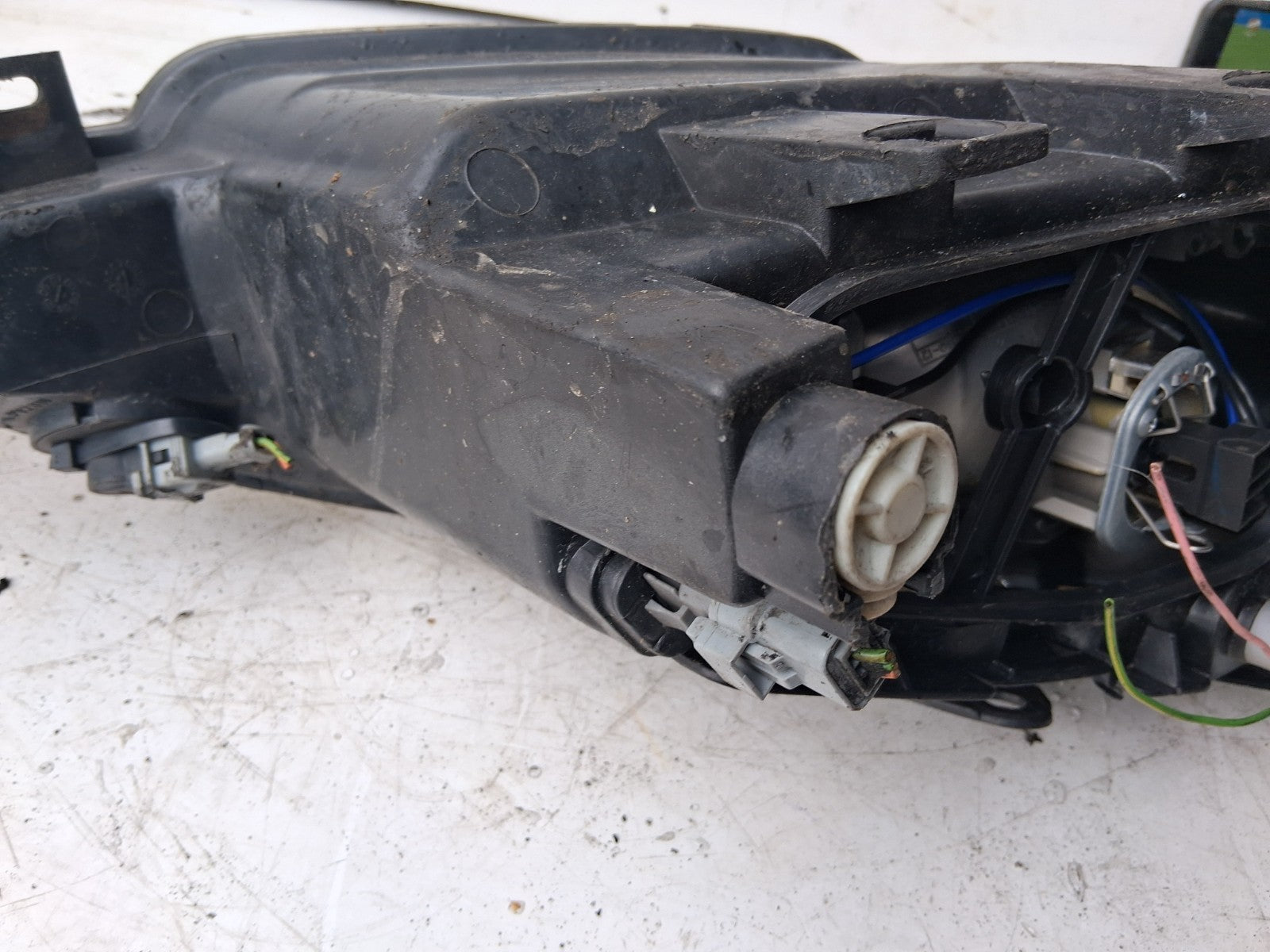 2005 PEUGEOT 206 NSF PASSENGER SIDE FRONT LEFT HEADLIGHT HEADLAMP 9630869680
