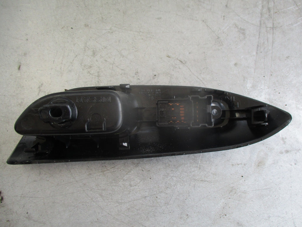 NISSAN JUKE 2016 OSR DRIVER SIDE REAR ELECTRONIC WINDOW SWITCH TRIM 829601KA2A