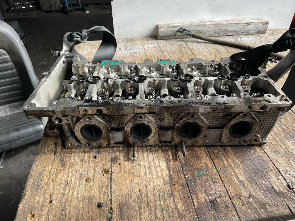 BMW 3 SERIES F30 320D 2017 B47 2.0 DIESEL CYLINDER HEAD 155737801 85137090400