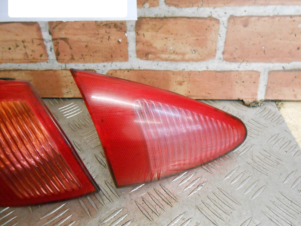 ALFA ROMEO 147 2003 NS PASSENGER REAR OUTER & INNER TAIL LIGHT 46556346 46556349