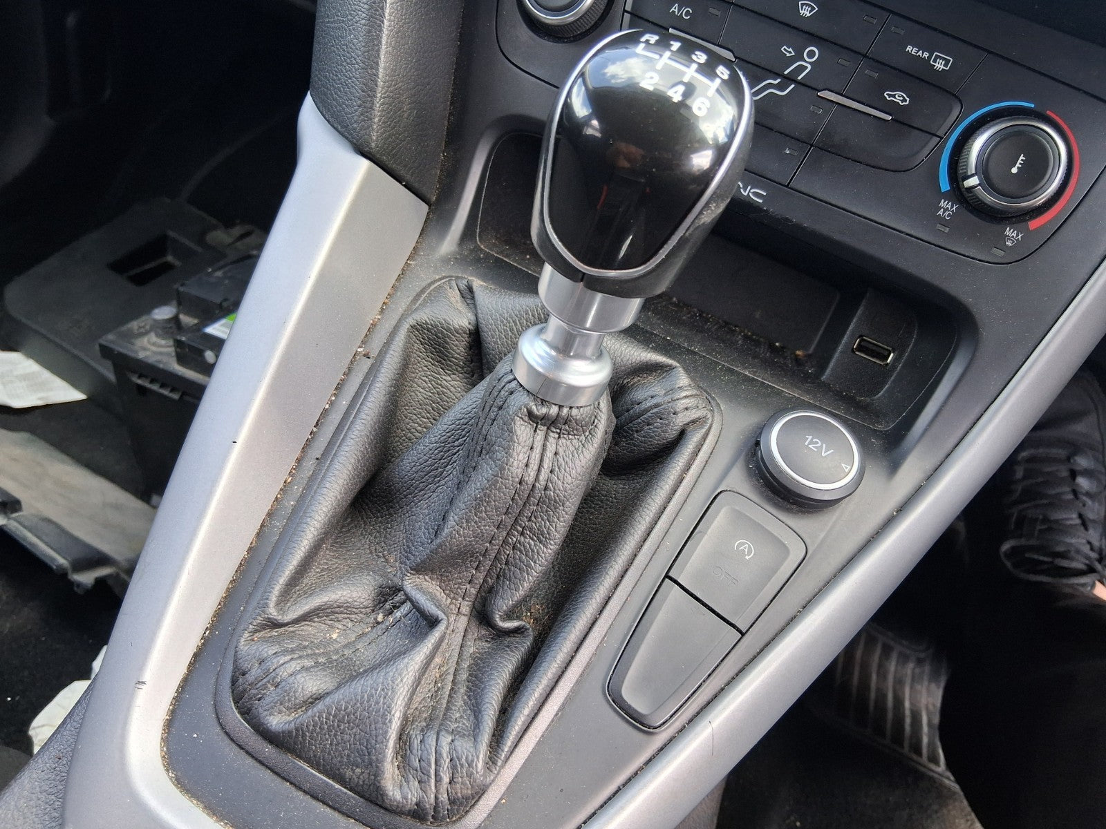 2015 FORD FOCUS MK3 6 SPEED MANUAL GEARSTICK GEARSHIFTER