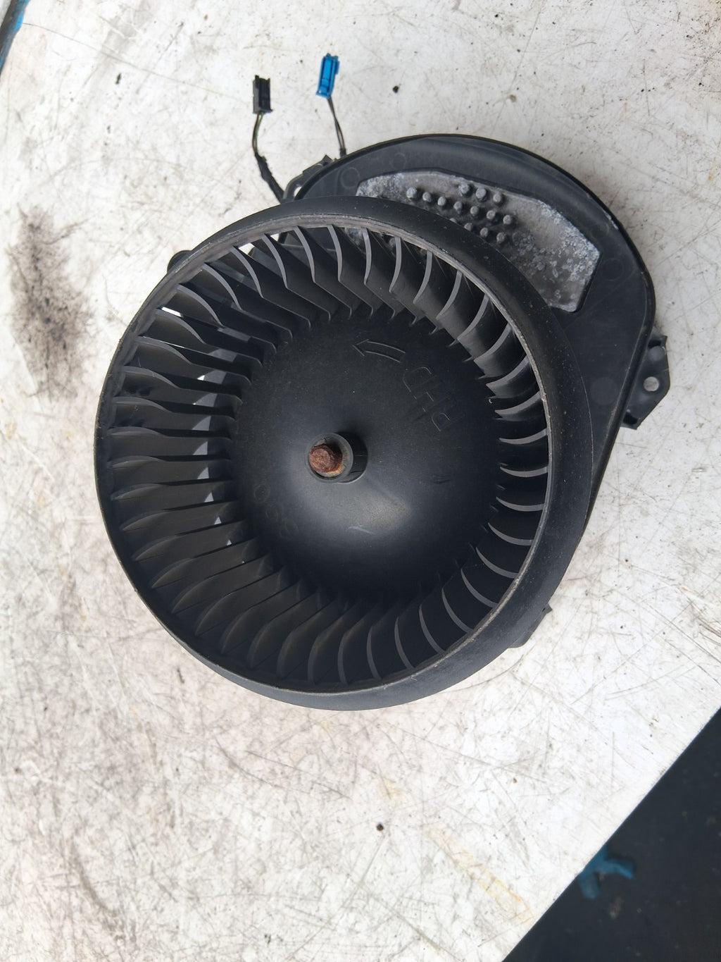 2016 MERCEDES BENZ CLA HEATER BLOWER MOTOR FAN A2469064300