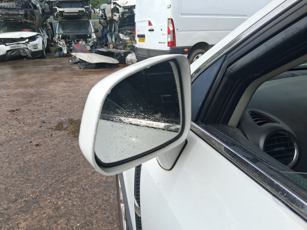 2015 VAUXHALL ANTARA MK1 NSF PASSENGER SIDE FRONT MANUAL FOLD WING MIRROR WHITE