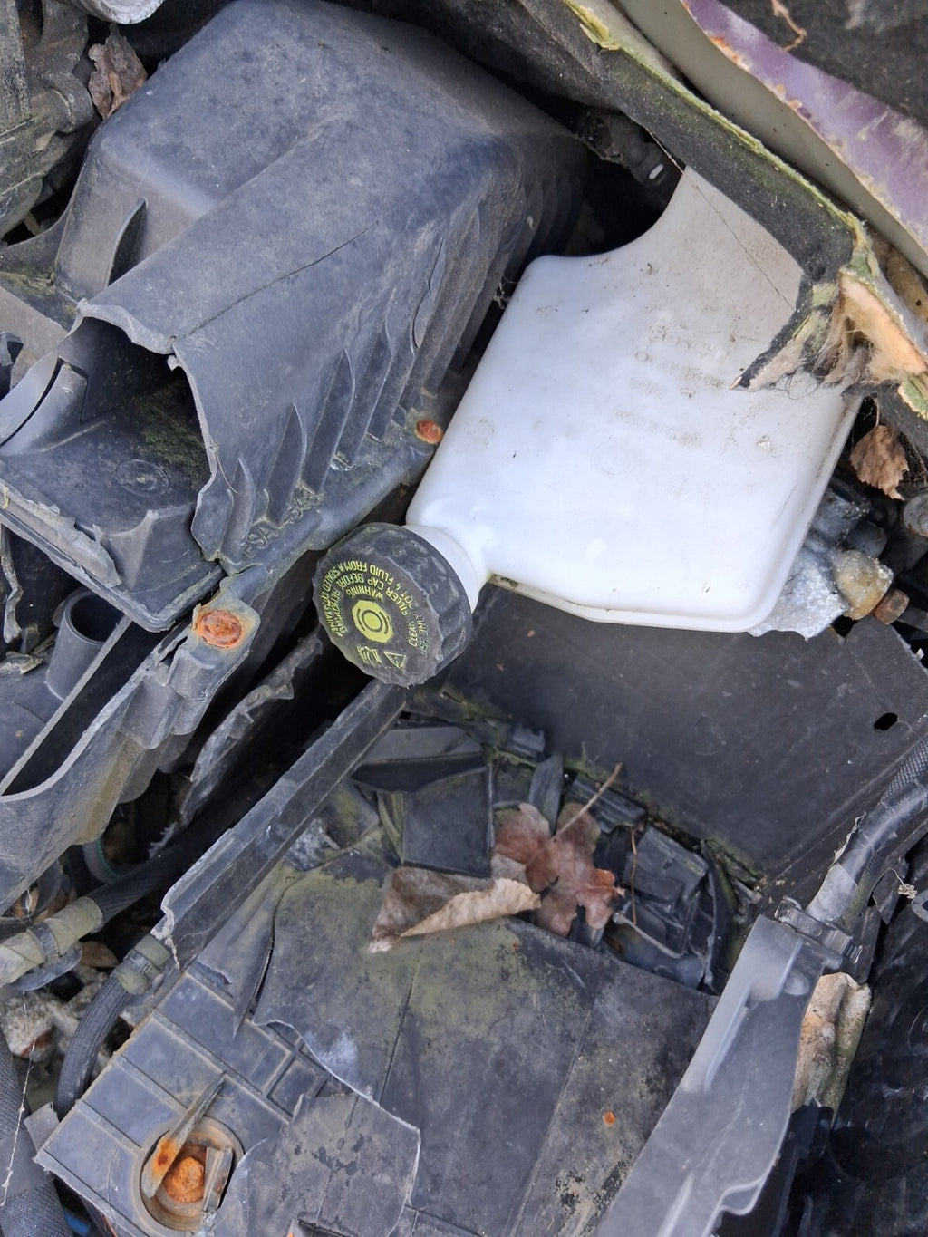 2015 CITROEN C3 BRAKE FLUID RESERVOIR BOTTLE TANK