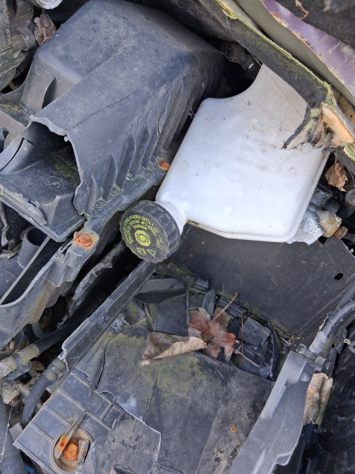2015 CITROEN C3 BRAKE FLUID RESERVOIR BOTTLE TANK
