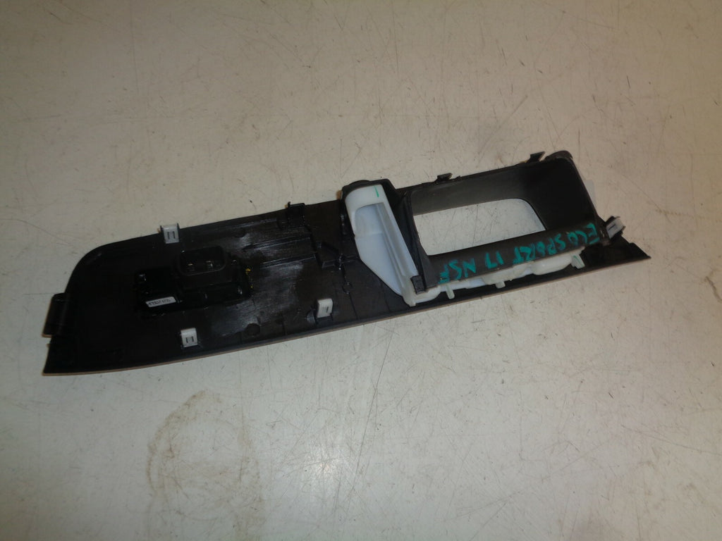 FORD ECOSPORT MK2 2017 NS PASSENGER FRONT DOOR WINDOW SWITCH CN15A23942A