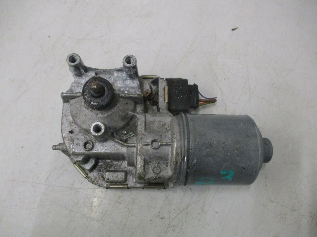 AUDI A3 8V S LINE 2017 FRONT WINDSCREEN WINDOW WIPER MOTOR ONLY 8V2955119C