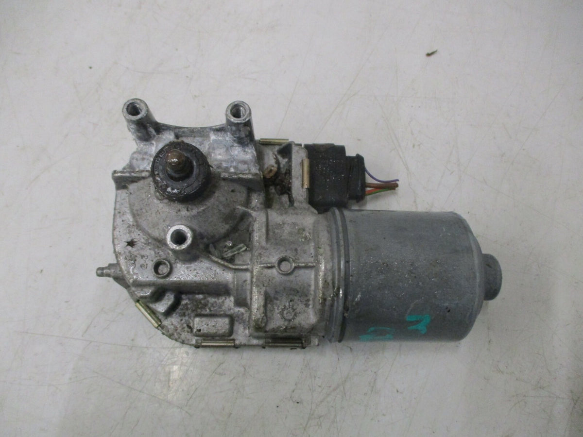 AUDI A3 8V S LINE 2017 FRONT WINDSCREEN WINDOW WIPER MOTOR ONLY 8V2955119C