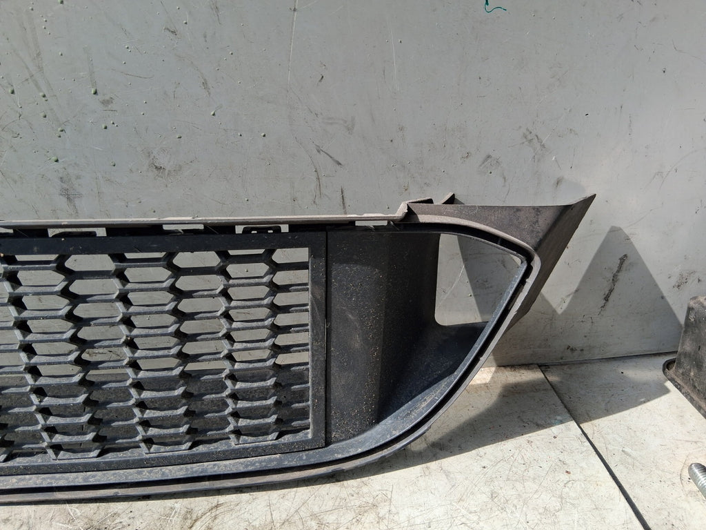 2010 BMW 5 SERIES F10 FRONT LOWER BUMPER GRILLE 8049347