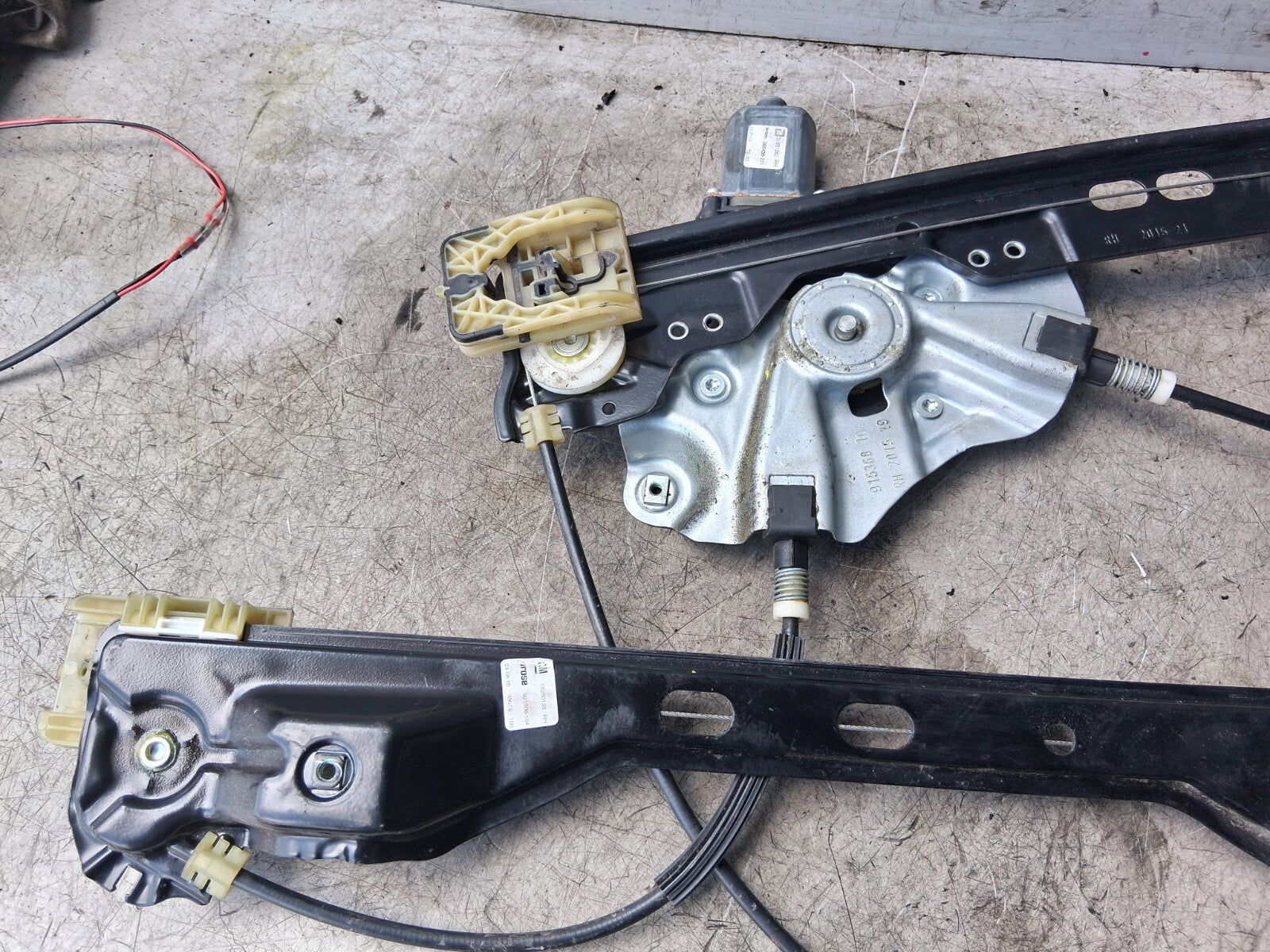 VAUXHALL ZAFIRA C 2016 OSF DRIVER FRONT WINDOW MOTOR REGULATOR 13260138