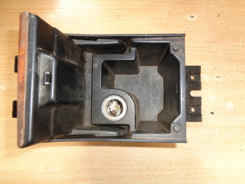 JAGUAR XF 3.0 D 2010 CENTRE CONSOLE ASHTRAY LIGHTER COMPARTMENT OEM E129642000