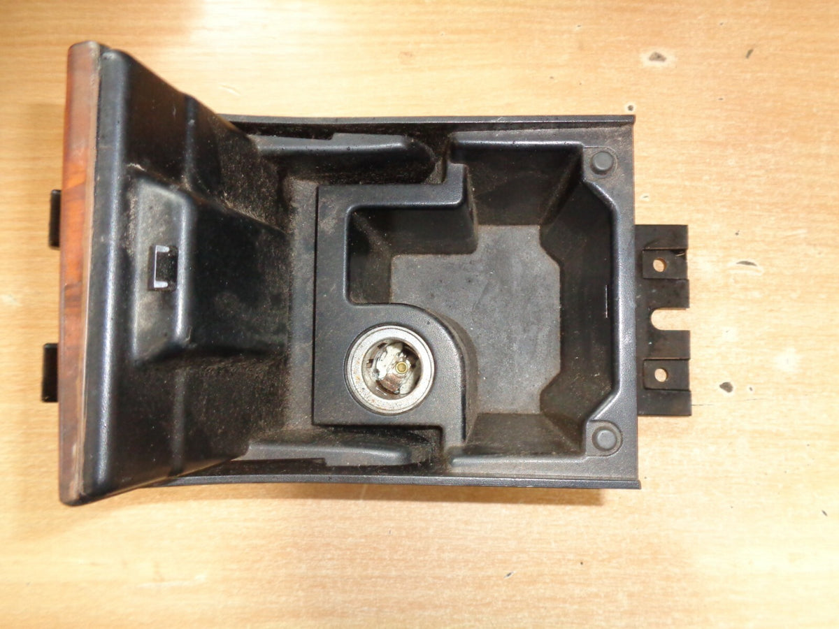 JAGUAR XF 3.0 D 2010 CENTRE CONSOLE ASHTRAY LIGHTER COMPARTMENT OEM E129642000