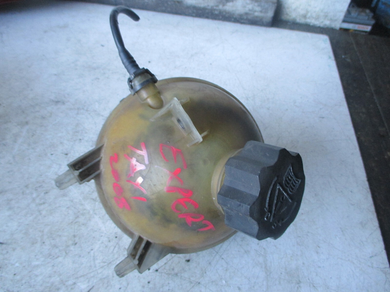 PEUGEOT EXPERT 2010 2.0 HDI COOLANT WATER EXPANSION BOTTLE