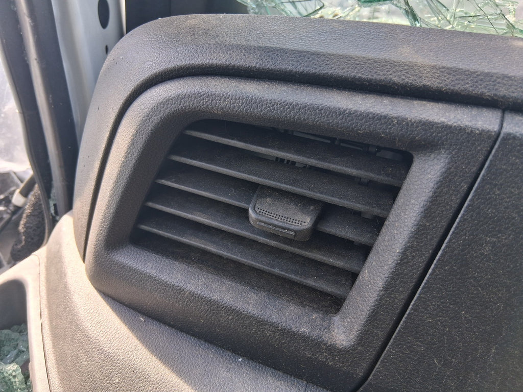 2025 RENAULT MASTER MK4 NSF PASSENGER SIDE FRONT INTERIOR AIR VENT
