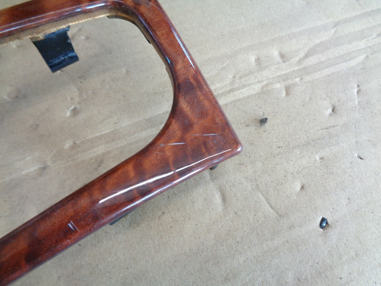 MERCEDES C CLASS W203 2001 DASH RADIO SURROUND PLASTIC WOOD TRIM A2036802539