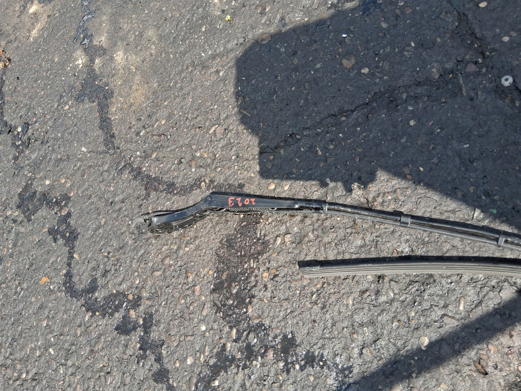 2024 DS AUTOMOBILES DS 7 FRONT WINDSCREEN WIPER ARM SET 970362031