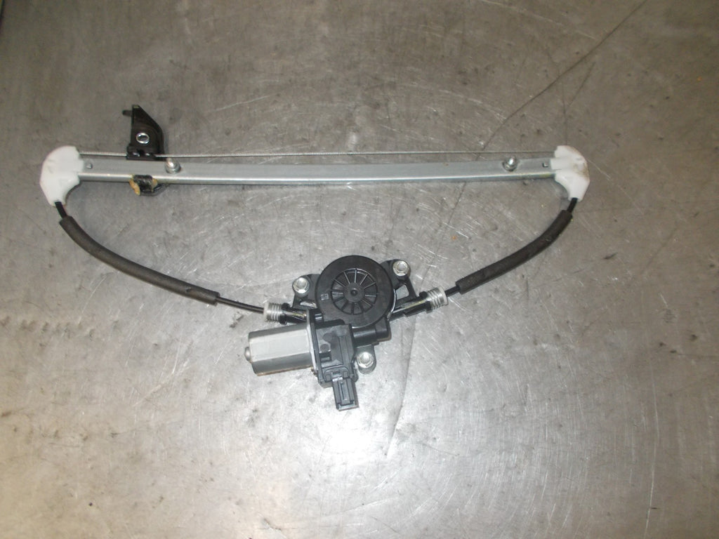 MAZDA 3 BM (MK3) 2016 5 DOOR OSR DRIVER SIDE REAR WINDOW MOTOR BHP15958X