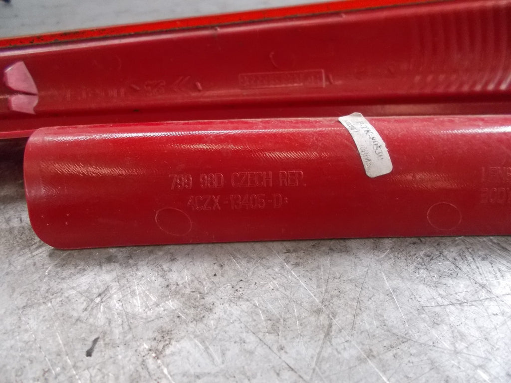 CITROEN C4 NS/ PASSENGER SIDE REAR UPPER REFLECTOR 4CZX13405D