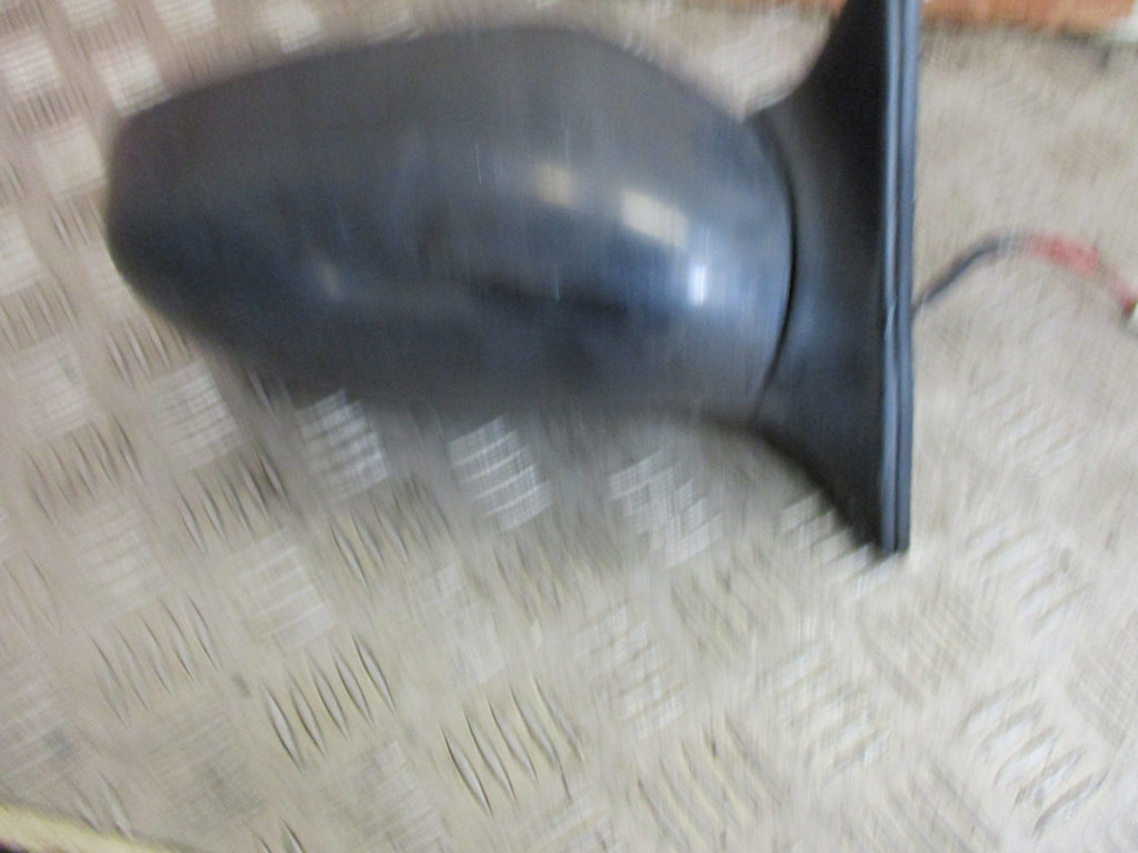 1994-2000 TOYOTA RAV4 OS DRIVERS SIDE ELECTRIC WING MIRROR  E6013126 BLACK