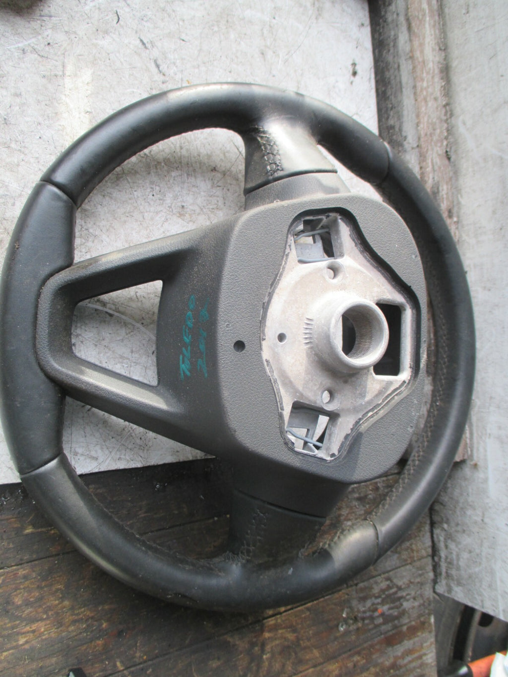 2017 SEAT TOLEDO MK4 3 SPOKE MULTIFUNCTION STEERING WHEEL 5F0419091L
