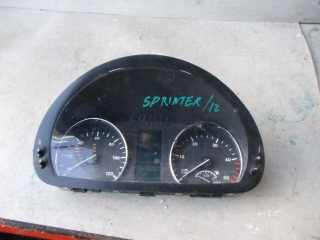 2012 MERCEDES SPRINTER W906 2.1 DIESEL INSTRUMENT CLUSTER SPEEDOMETER A906900580
