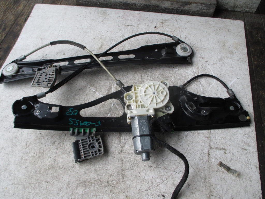 MERCEDES BENZ E CLASS W211 2003 DRIVER SIDE WINDOW MOTOR REGULATOR A2117200246