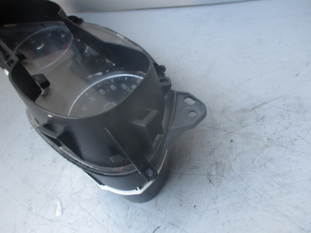 AUDI A4 B8 2013 2.0 DIESEL INSTRUMENT CLUSTER SPEEDOMETER 8K0920983G