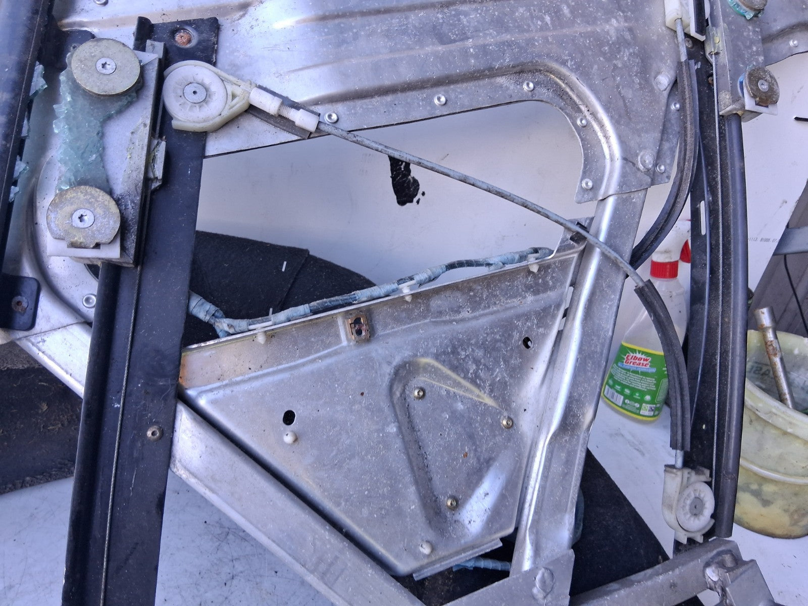 AUDI A3 OSR REAR RIGHT DRIVER SIDE QUARTER GLASS AND WINDOW MOTOR REGULATOR