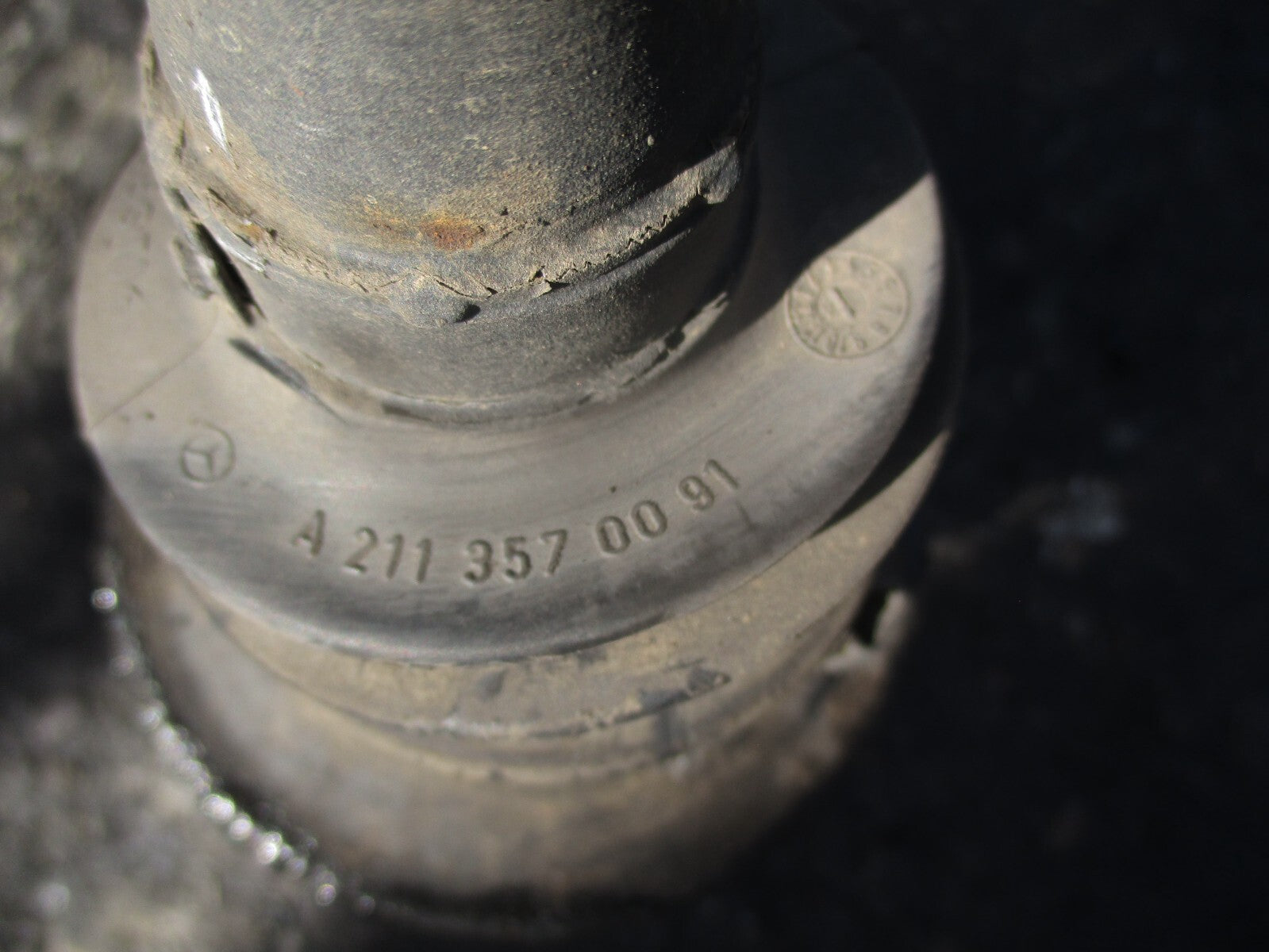 2014 MERCEDES BENZ C CLASS W204 OSR DRIVER SIDE REAR DRIVESHAFT A2113570091