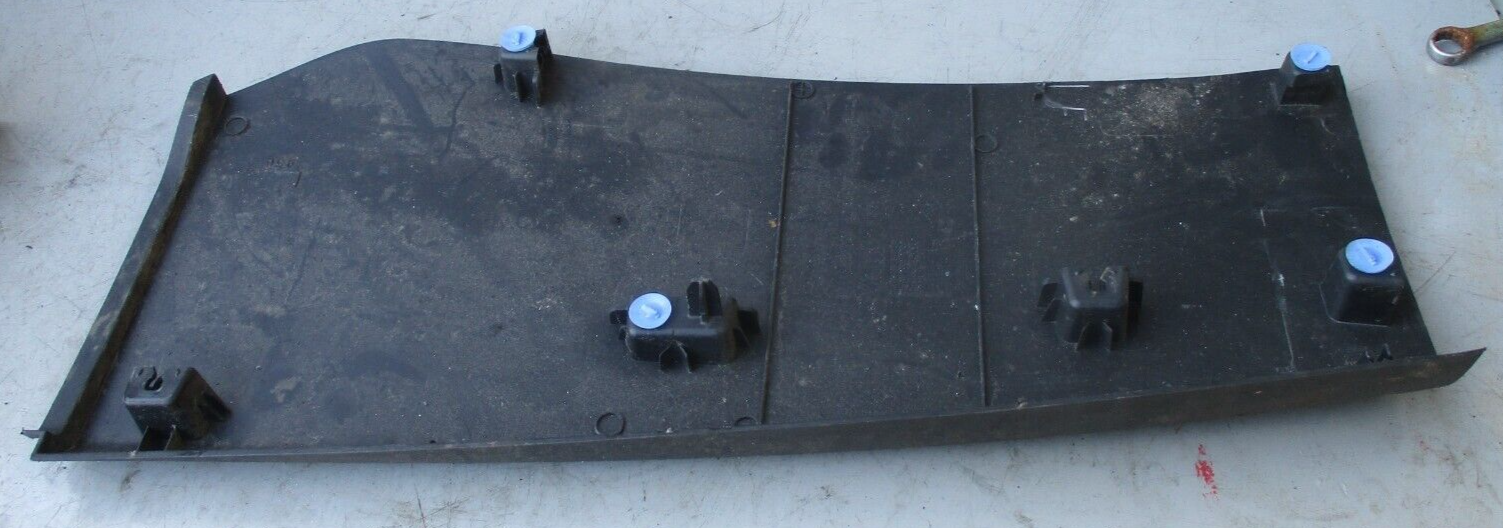 VAUXHALL VIVARO 2017 OSF DRIVERS SIDE FRONT LOWER PILLAR TRIM 93868792