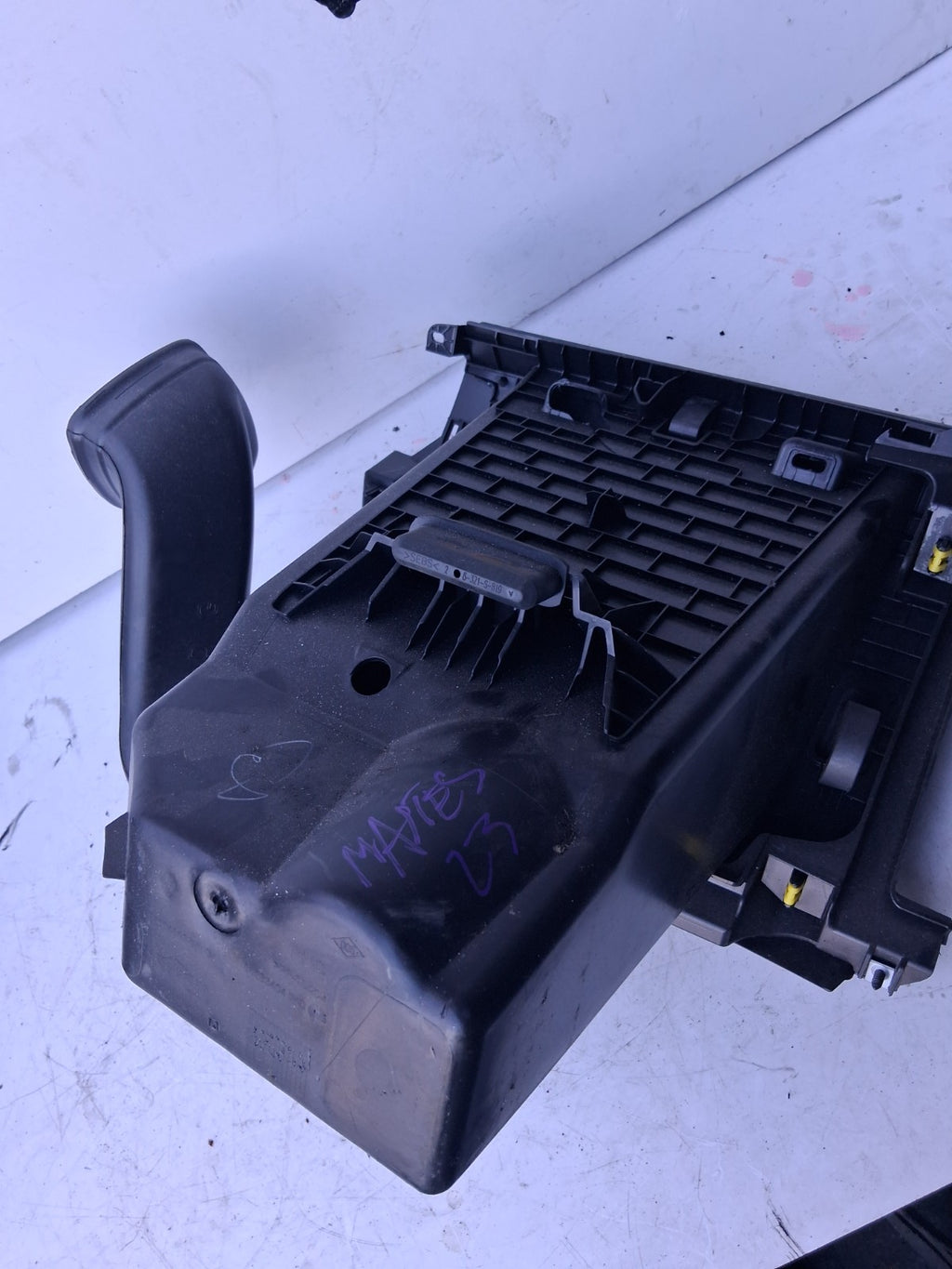 2023 RENAULT MASTER MK3 STORAGE COMPARTMENT GLOVEBOX 685004863R