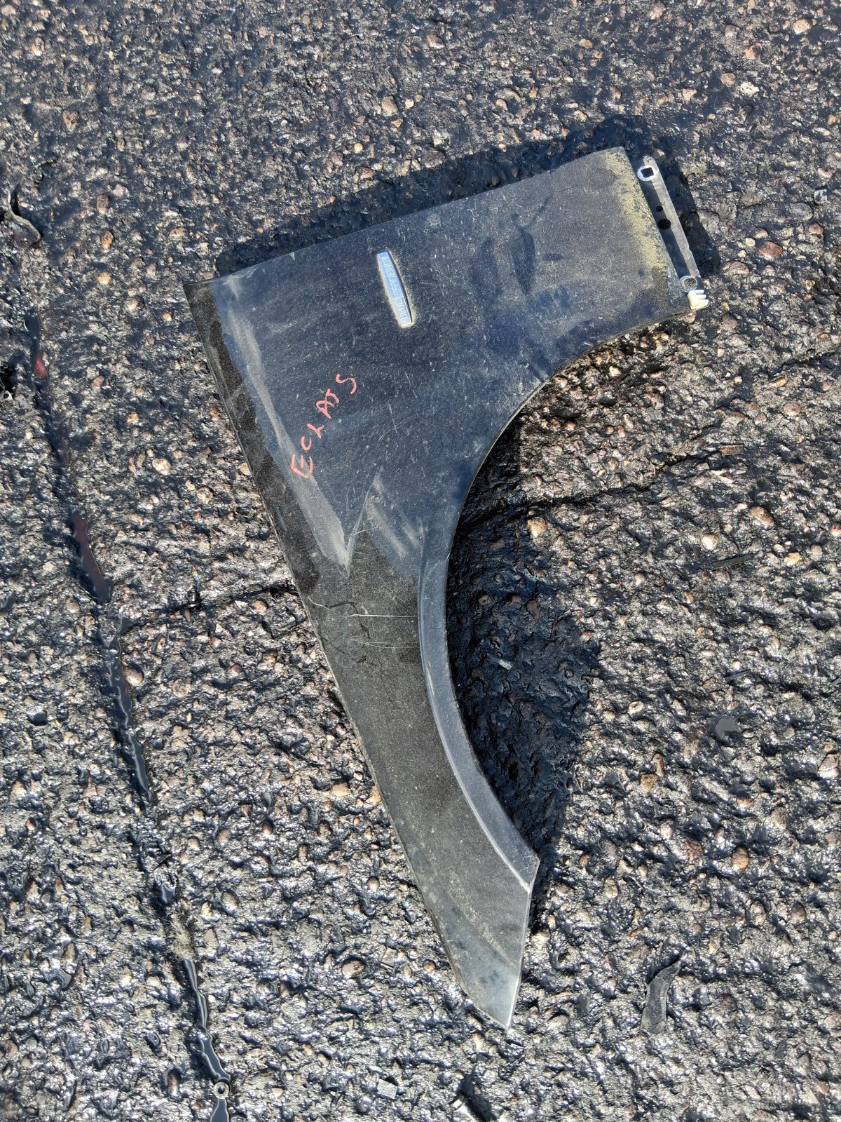 MERCEDES BENZ C CLASS 2009 W204 NSF PASSENGER SIDE FRONT WING PANEL BLACK 197