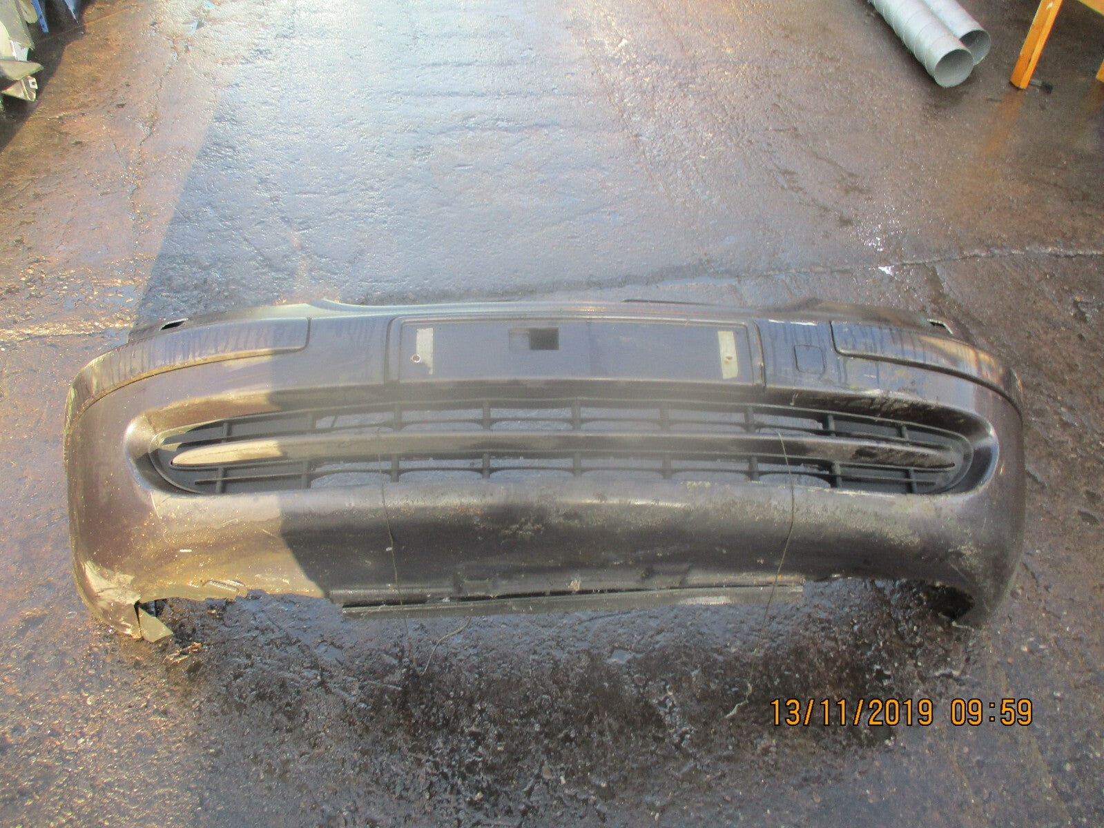 CITROEN C8 2004 COMPLETE FRONT PLASTIC BUMPER WITH CENTRE GRILL IN BLACK
