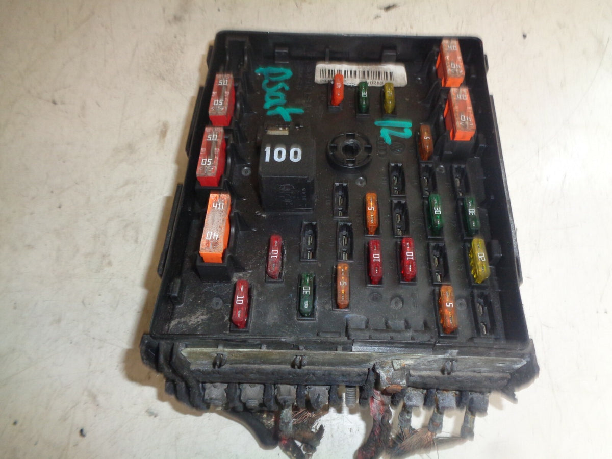 VW VOLKSWAGEN PASSAT CC 2012 ENGINE CONTROL FUSE BOX RELAY 3C0937125A