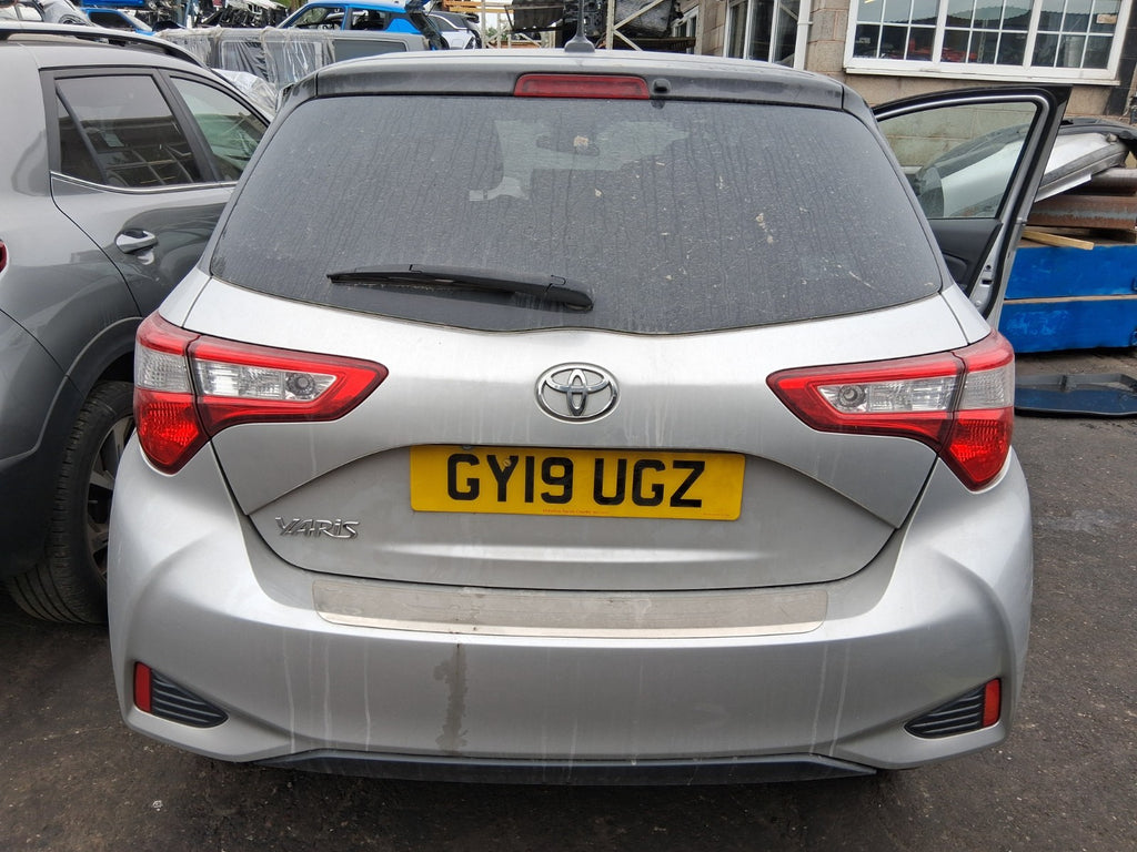 TOYOTA YARIS MK3 2019 FRONT WINDSCREEN WIPER MOTOR LINKAGES