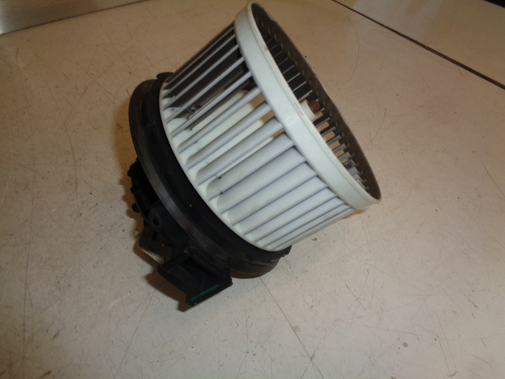 FORD FIESTA 2017 MK7 1.25 PETROL HEATER BLOWER FAN MOTOR 8E2H18456BB