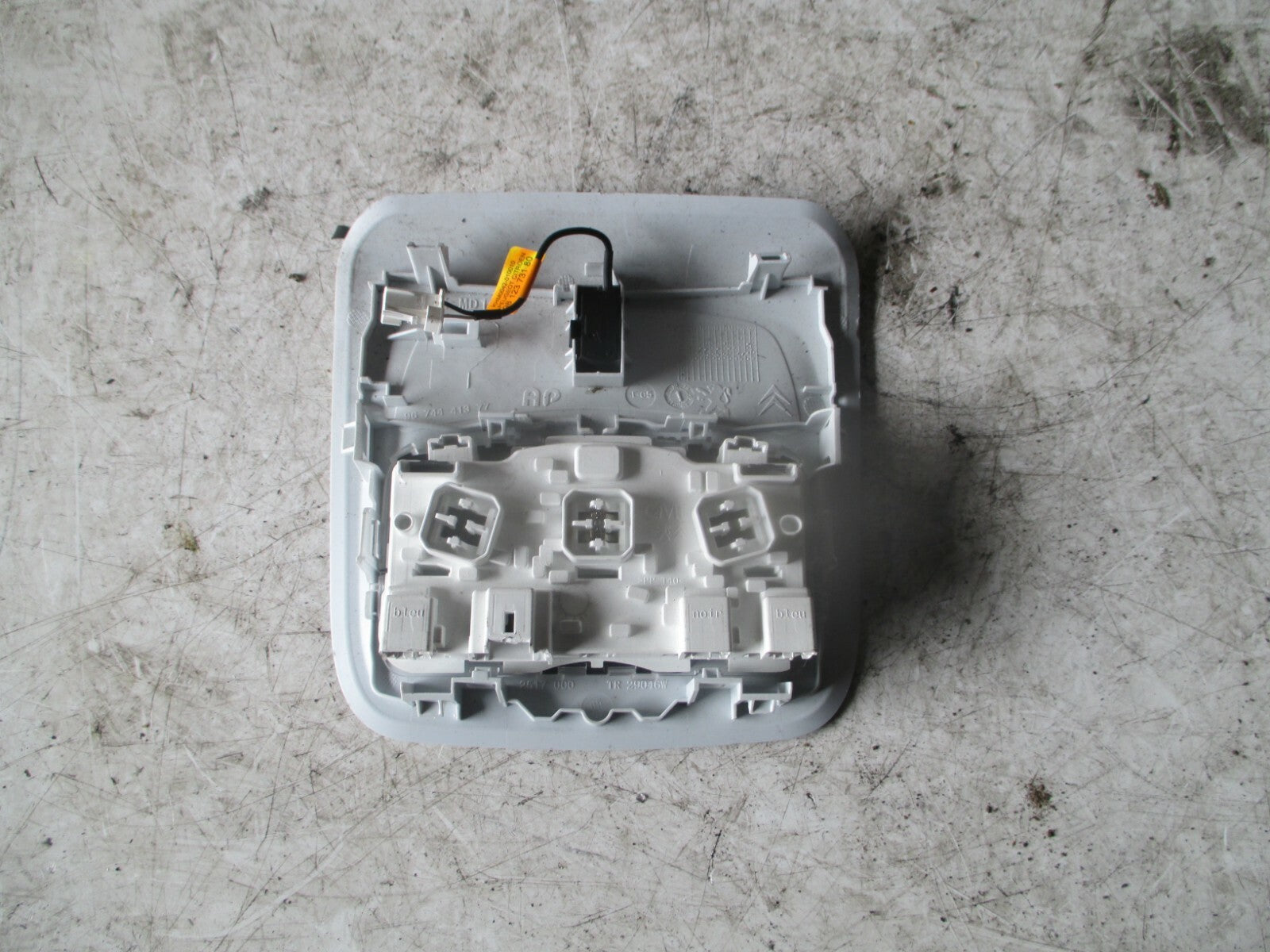 PEUGEOT 208 2016 FRONT INTERIOR ROOF READING LIGHT 96744413