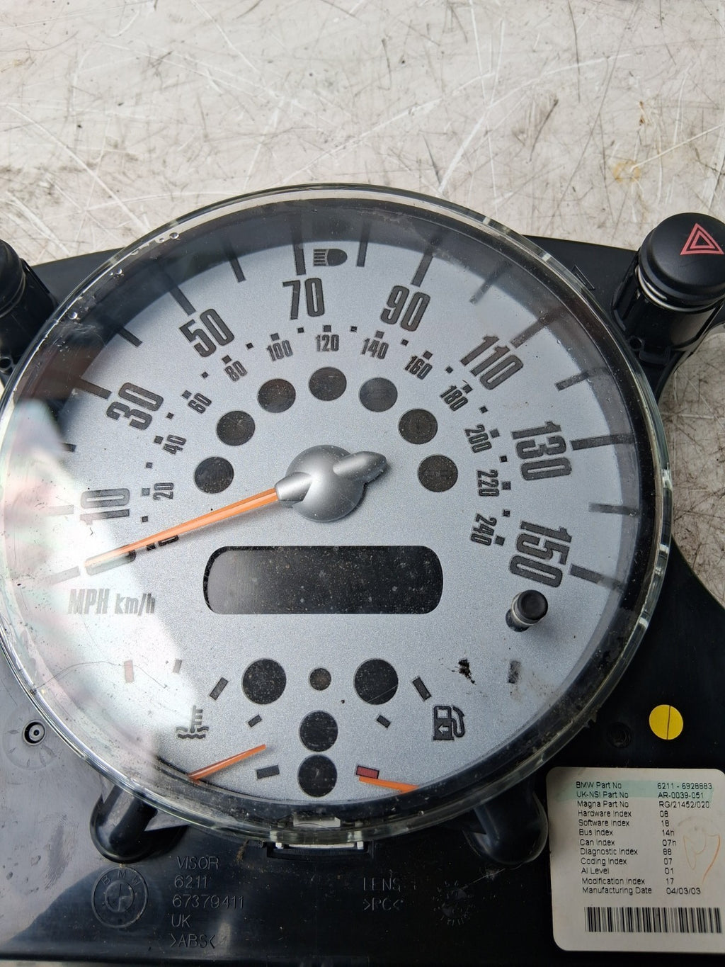 2003 MINI SPEEDOMETER SURROUND TRIM 62116928883