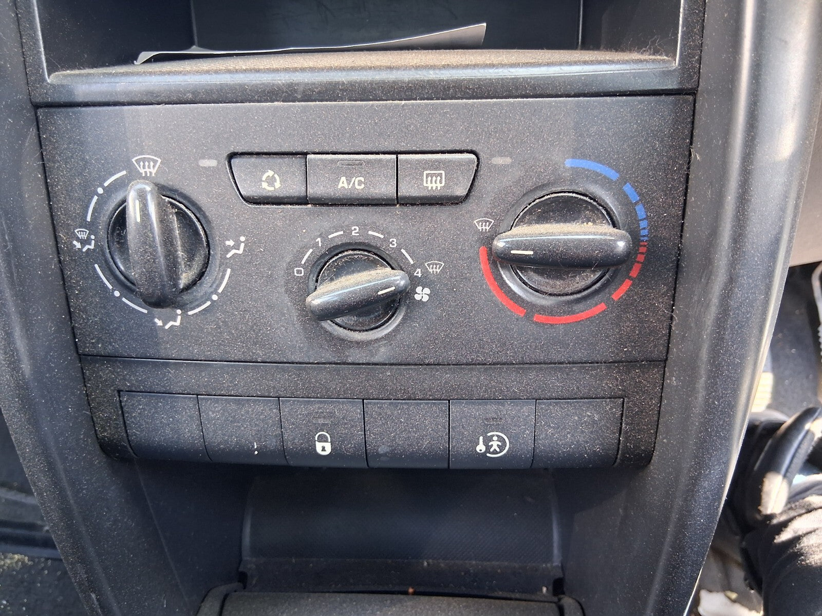 2009 PEUGEOT 207 HEATER AC CLIMATE CONTROL SWITCH PANEL