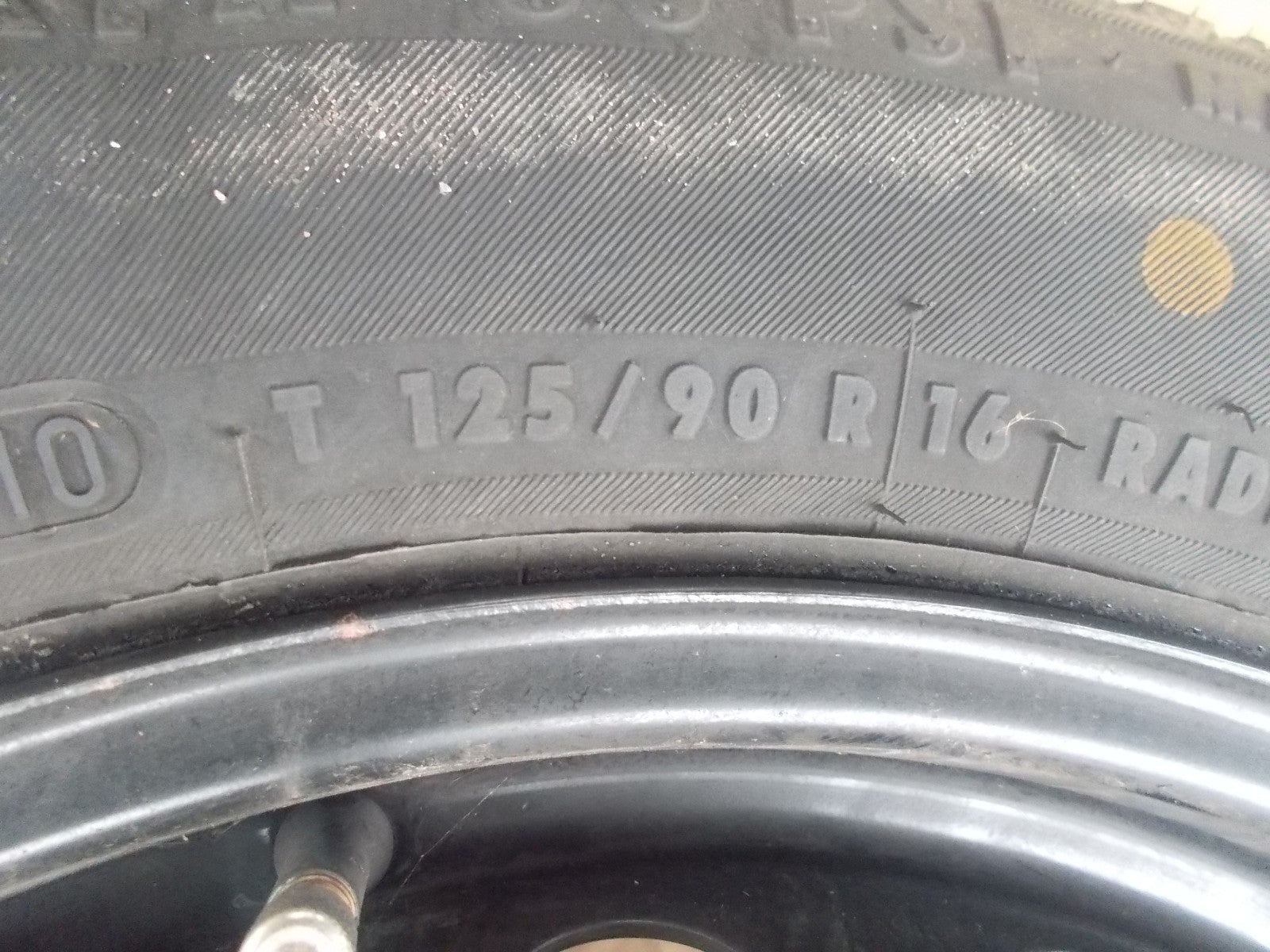 2010 MERCEDES C220 SPARE STEEL WHEEL & TYRE 125/90 R16 & JACK SET 2044000302