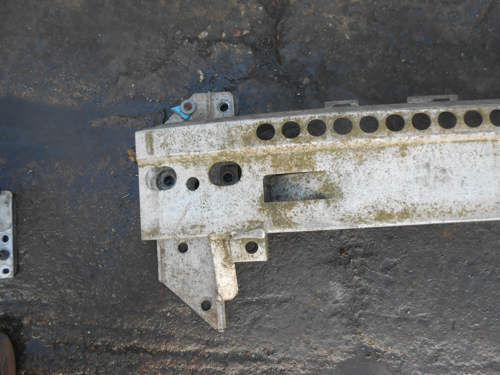 BMW MINI R52 COOPER CABRIOLET 2006 FRONT BUMPER REINFORCEMENT CRASH SUPPORT BAR