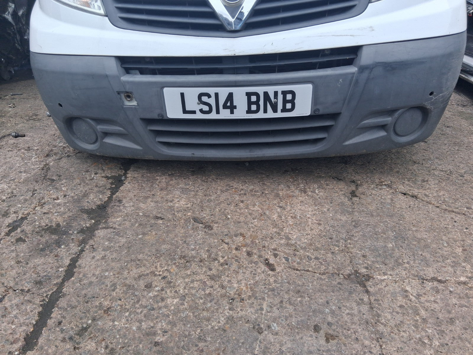 2014 VAUXHALL VIVARO MK1 COMPLETE FRONT BUMPER PLASTIC GREY WITHOUT GRILL