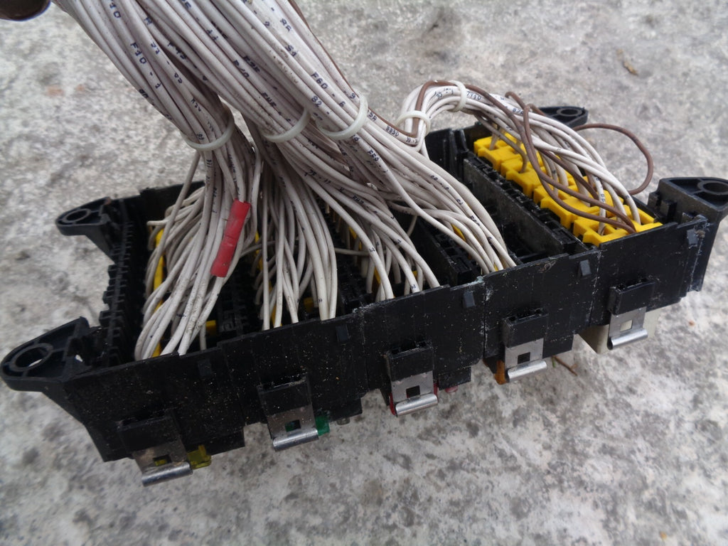 OPTARE ALERO PARTY BUS 2003 FUSE BOX UNIT