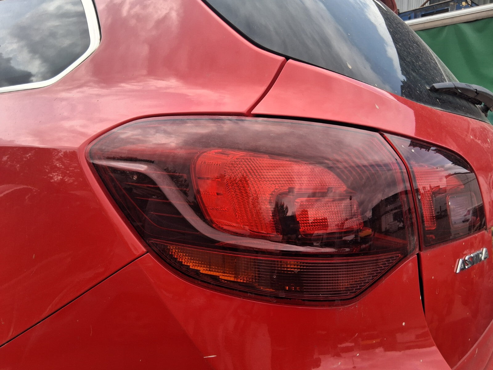 2015 VAUXHALL ASTRA J MK6 ESTATE NSR PASSENGER SIDE REAR OUTER REAR LIGHT LAMP