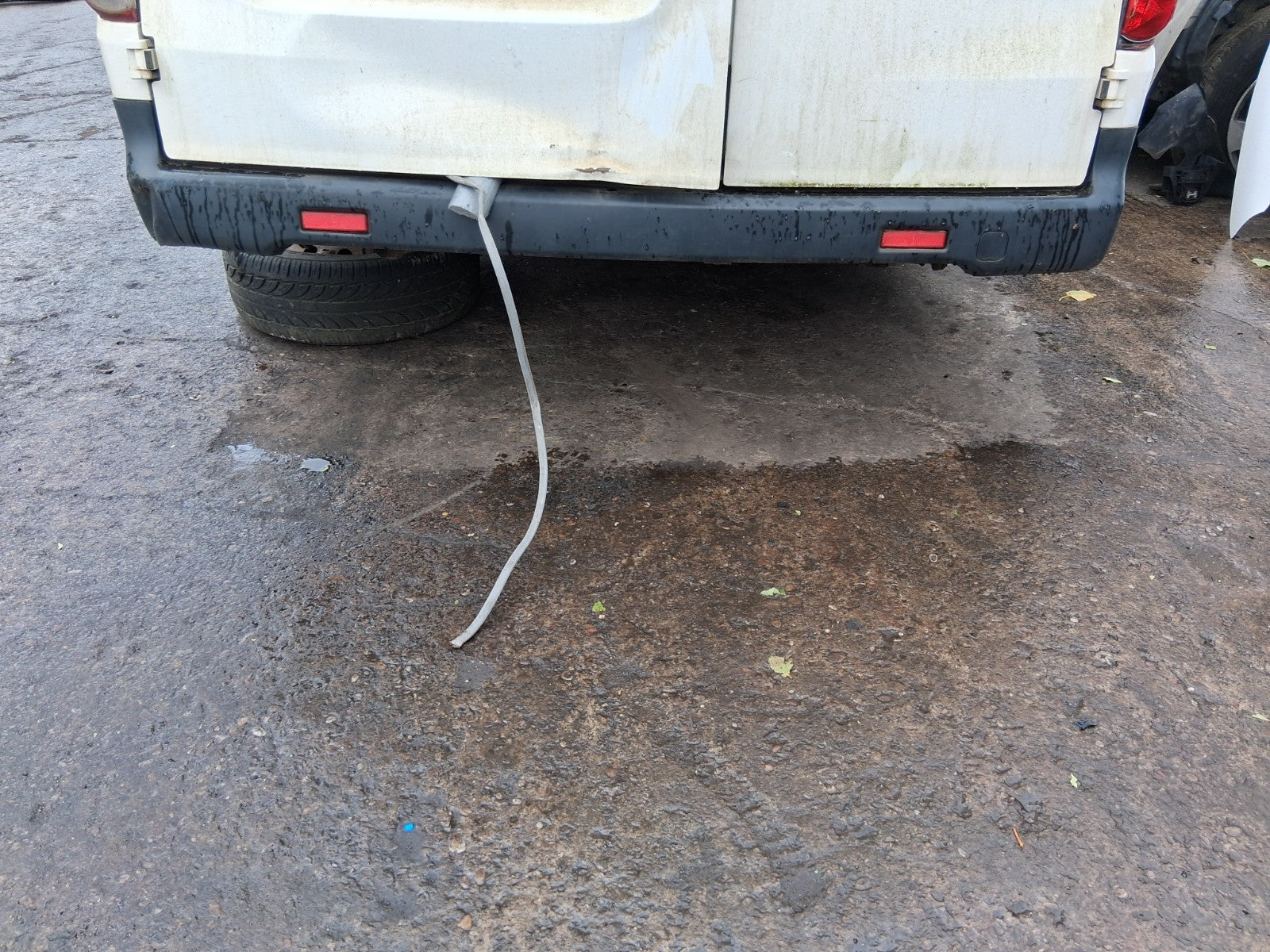 2018 NISSAN NV200 REAR COMPLETE BUMPER BLACK