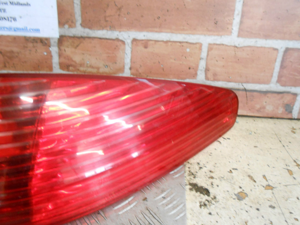 PEUGEOT 607 2004 OSR DRIVER SIDE REAR OUTER BRAKE TAIL LIGHT CLUSTER